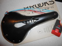 Сідло Brooks B17 Carved Black чорне - 6900 грн