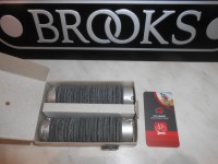 Шкіряні гріпси Brooks Plump Grips Black - 3220 грн