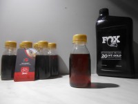 Масло свіже Fox Racing Fluid Gold 20 WT 100 мл - 200 грн