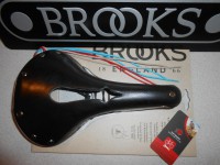 Сідло Brooks B17 Carved Black чорне - 6900 грн