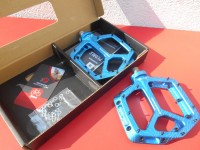 Педалі Race Face Atlas 22, колір синій blue - 6650 грн