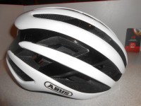 Шолом ABUS AirBreaker L (59-61 см) Polar White - 12000 грн