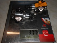 Контактні педалі Shimano PD-M520 срібні з шипами - 2100 грн