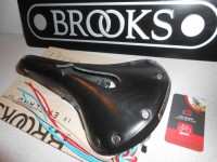 Сідло Brooks B17 Carved Black чорне - 6900 грн
