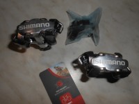 Контактні педалі Shimano PD-M520 срібні з шипами - 2100 грн