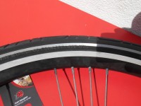 Колесо переднє Batavus 26 з камерою і покришкою - 1650 грн