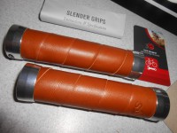 Гріпси Brooks Slender Grips, honey і brown - 3200 грн