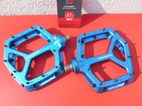 Педалі Race Face Atlas 22, колір синій blue - 6650 грн