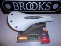 Brooks Cambium C13 Carbon Carved  All Weather White, біле - 8000 грн