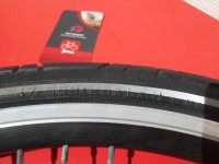 Колесо переднє Batavus 26 з камерою і покришкою - 1650 грн