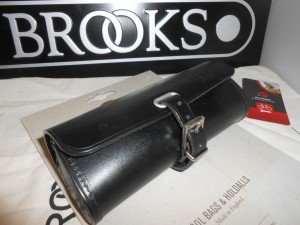 Сумка Brooks Challenge Tool Bag, мала, шкіра - 3700 грн