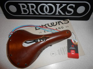 Сідло Brooks B17 Carved Brown коричневе - 6900 грн