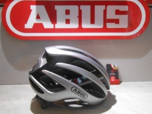 Шолом ABUS AirBreaker M (52-58 см) Gleam Silver - 10900 грн