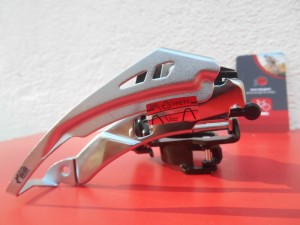 Перемикач передній Shimano FD-TY700 - 395 грн